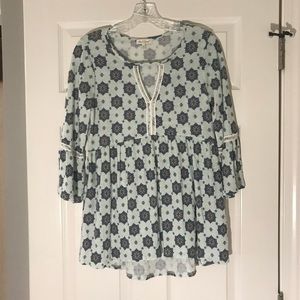 M Red Camel mint top. Never worn perfect condition